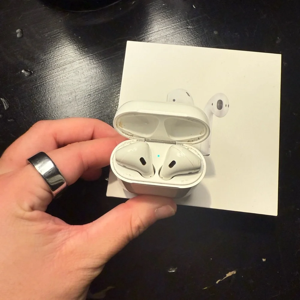 Apple Wireless Earbuds with Charging Case - White